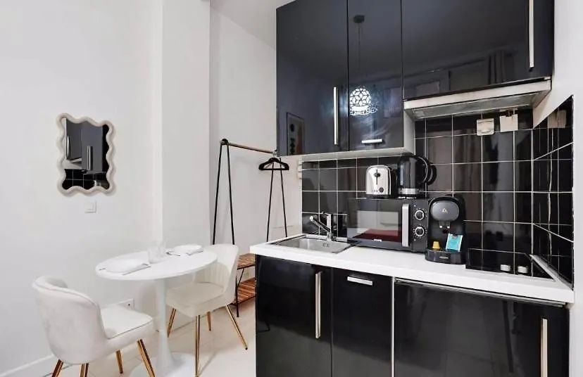 Charmant Studio Au Coeur De Paryż 0*,  Francja